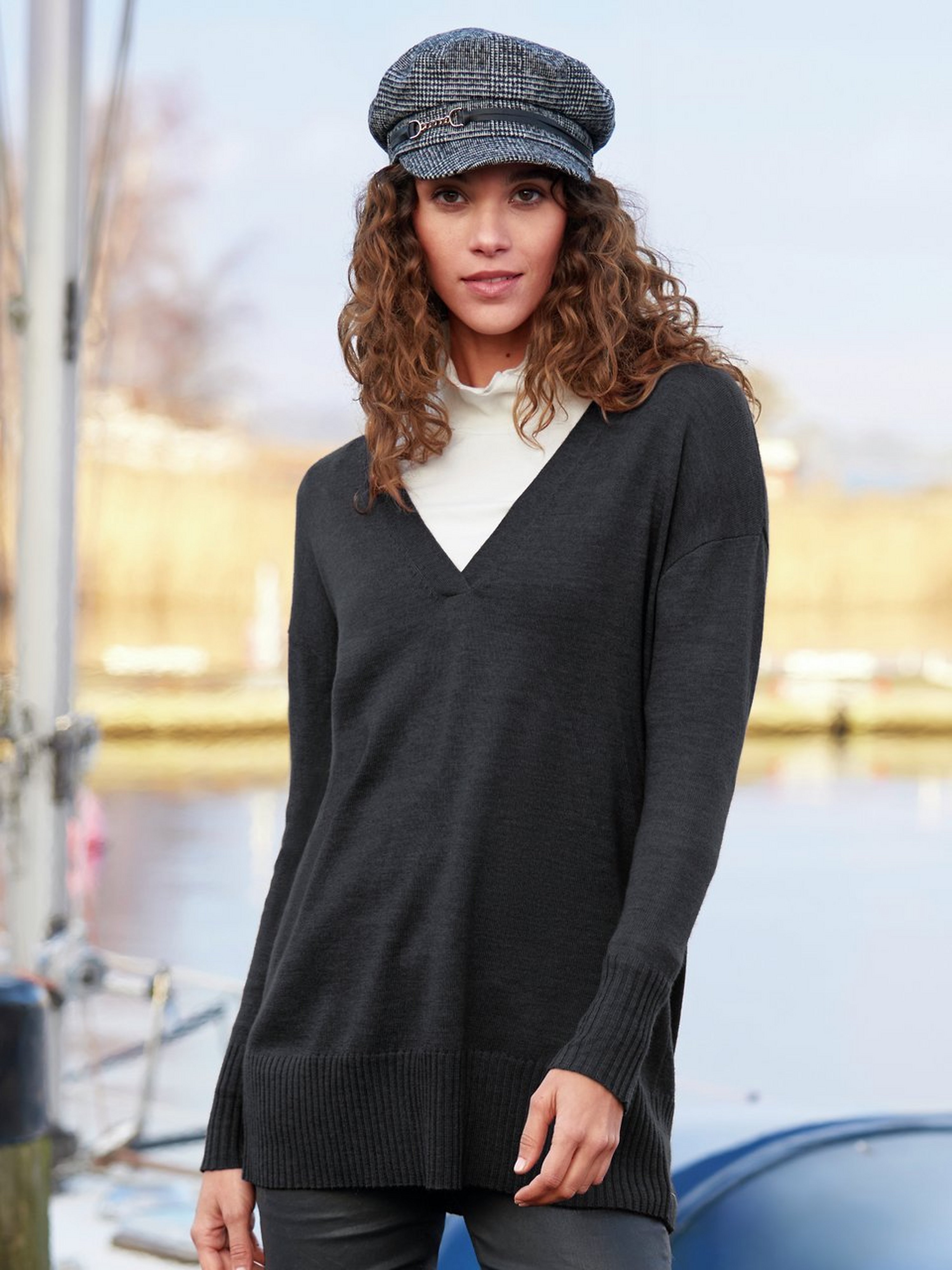 V-Pullover