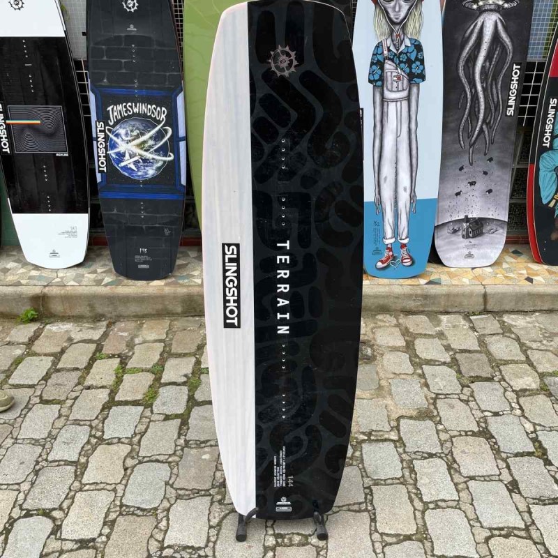 Wakeboard Slingshot Occasion Terrain 144cm 2022 - The Corner Shop