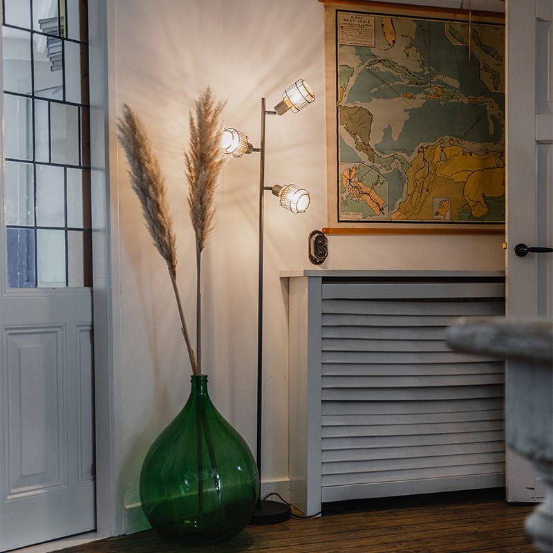Design vloerlamp zwart met goud 3-lichts - Noud
