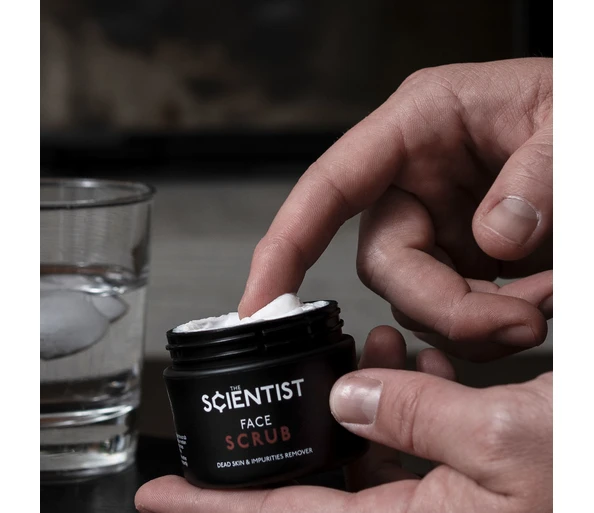 THE SCIENTIST Gesichtspeeling Entfernt abgestorbene Haut und Unreinheiten