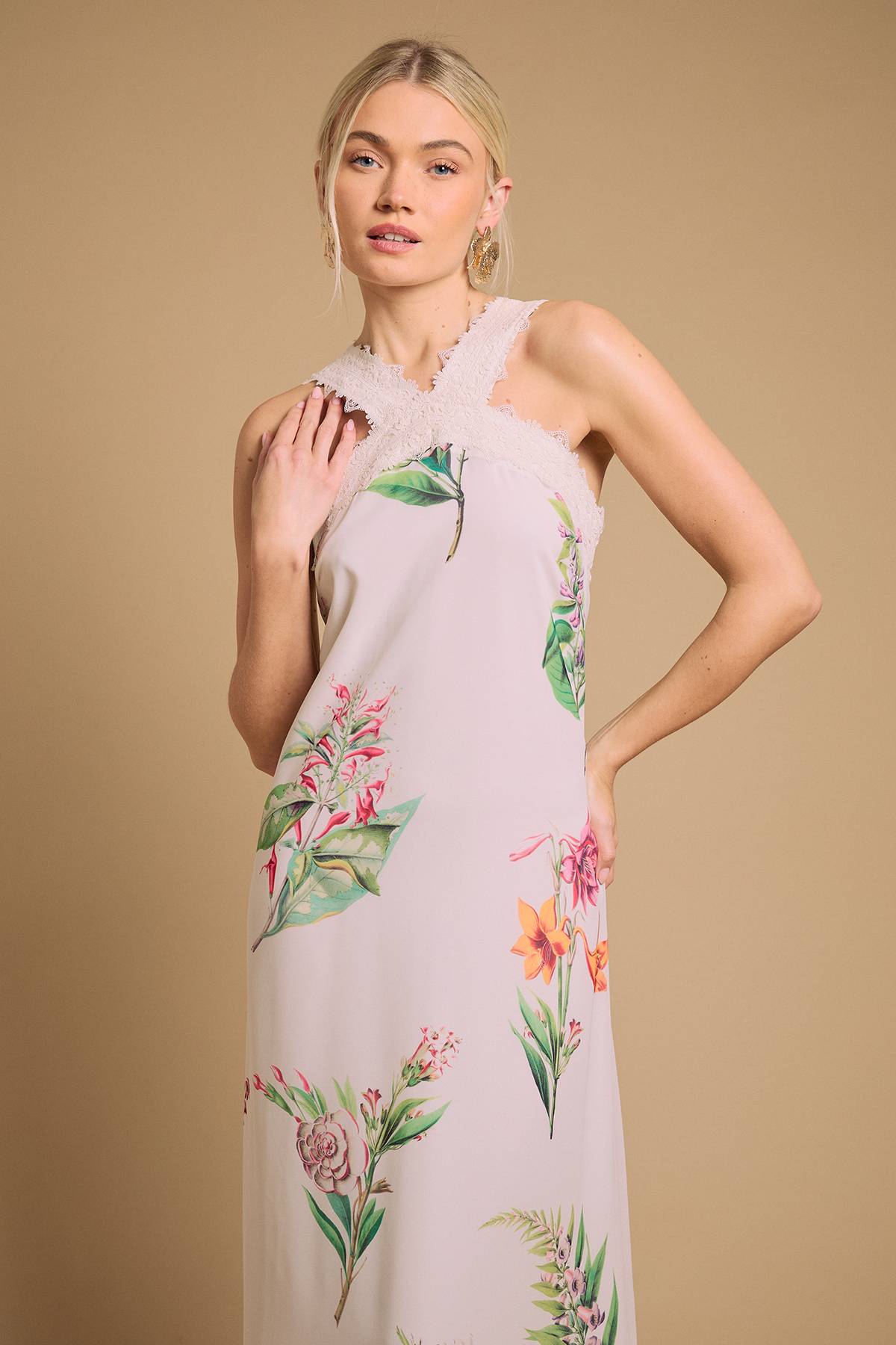 Oasis Robe Longue à Encolure Américaine