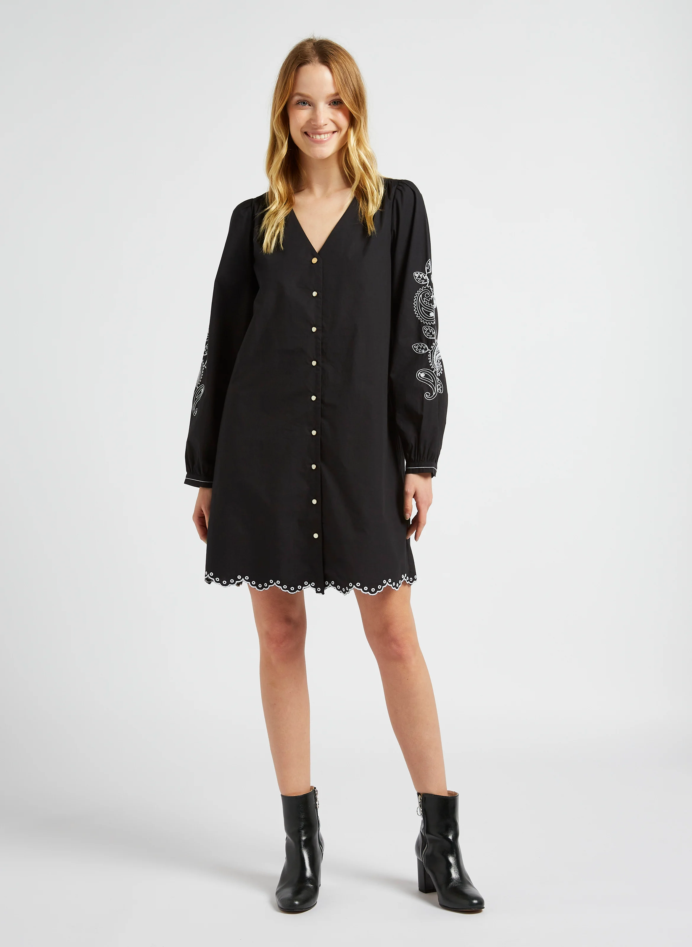 Robe chemise courte col V en coton| Noir