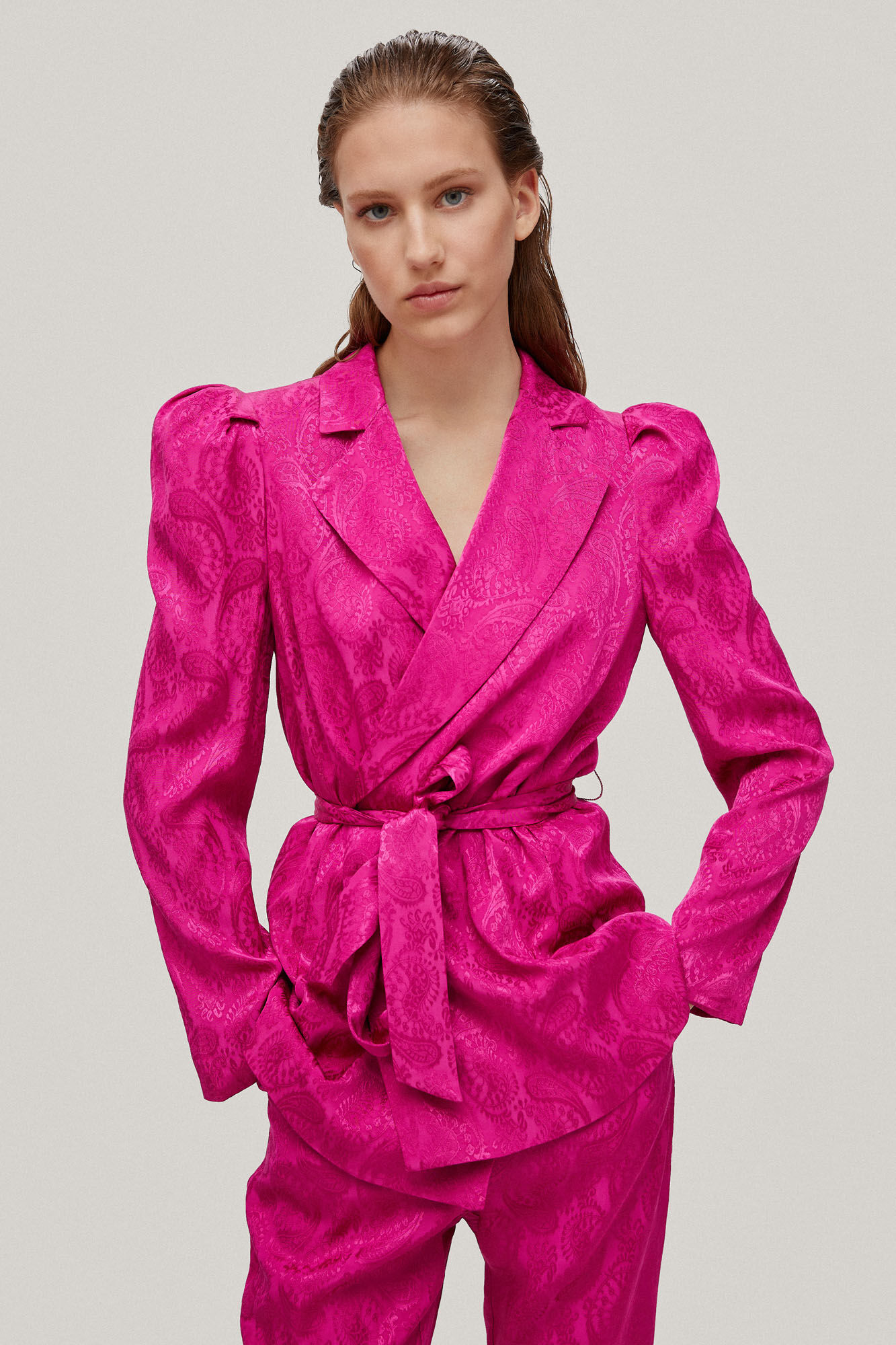 Blazer jacquard com mangas bufantes - Rosa