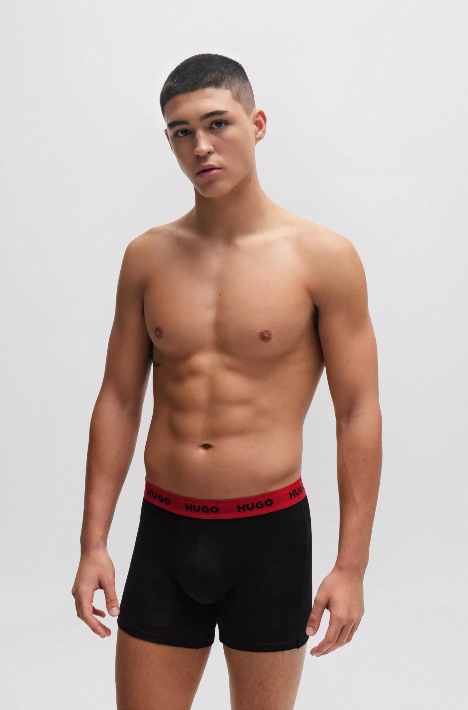 HUGO Vermelho - Pacote com três cuecas boxer de algodão elástico com cós com o logotipo.