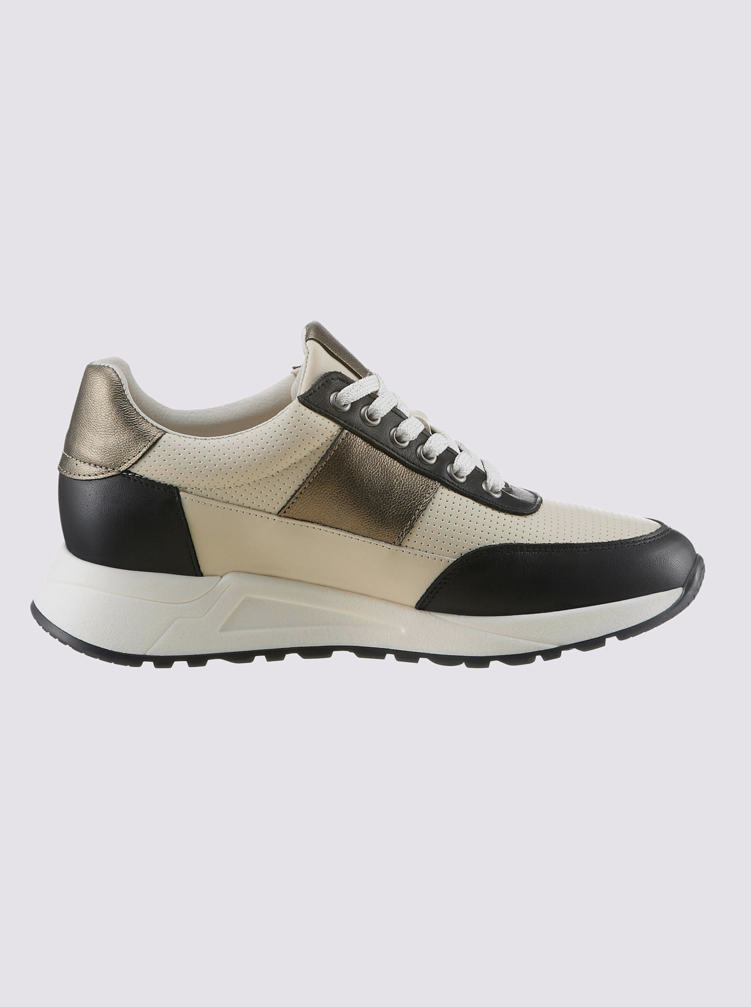 Sneaker