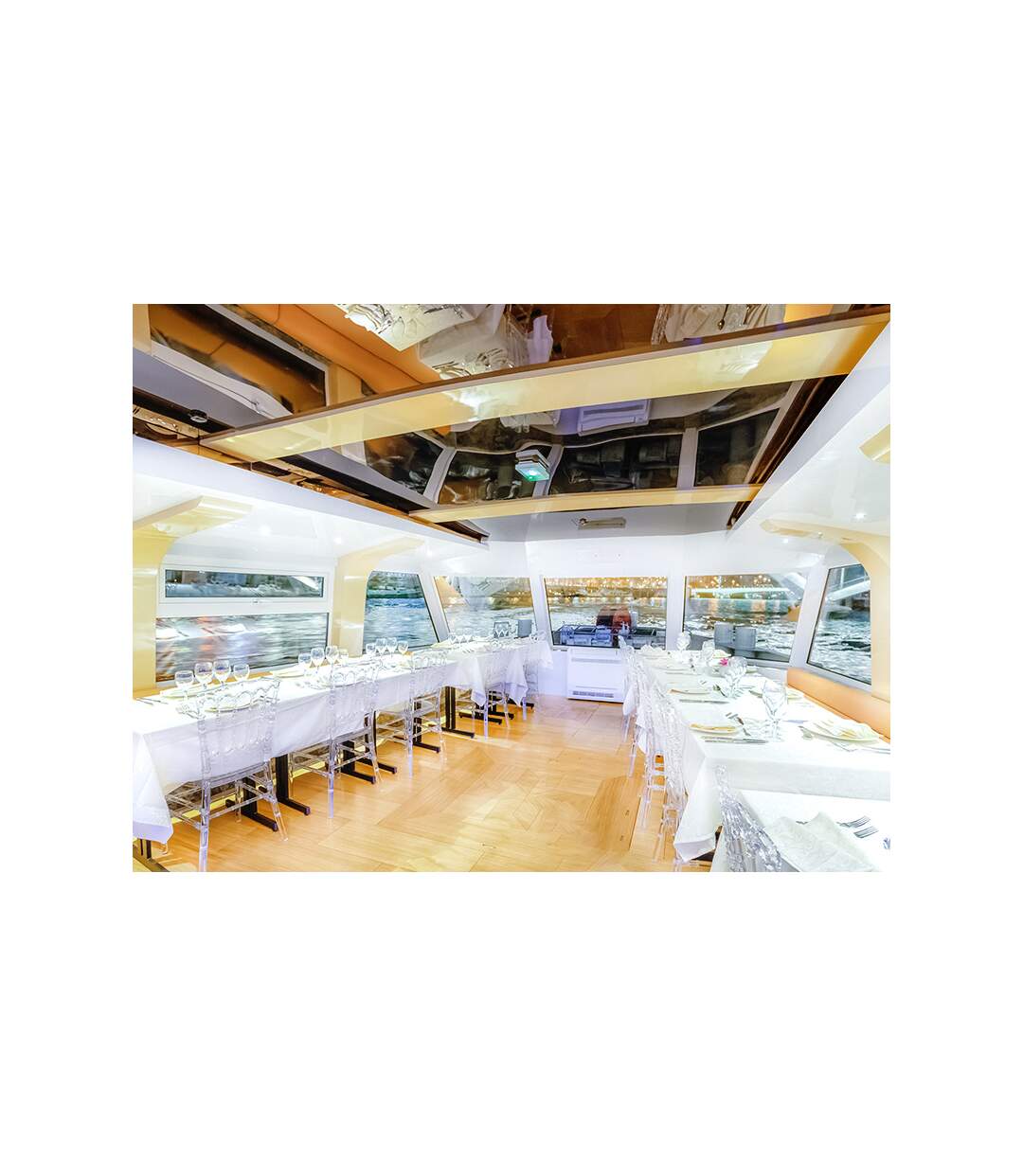 2h d'excursion sur la Seine avec dîner, pour 2 personnes - SMARTBOX - Coffret Cadeau Sport & Aventure