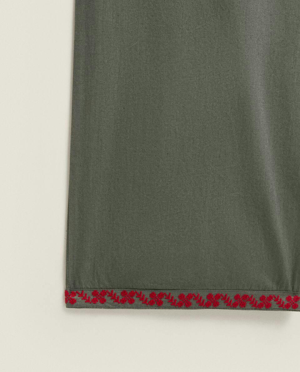 CALÇA DE PIJAMA COM BORDADO DE NATAL