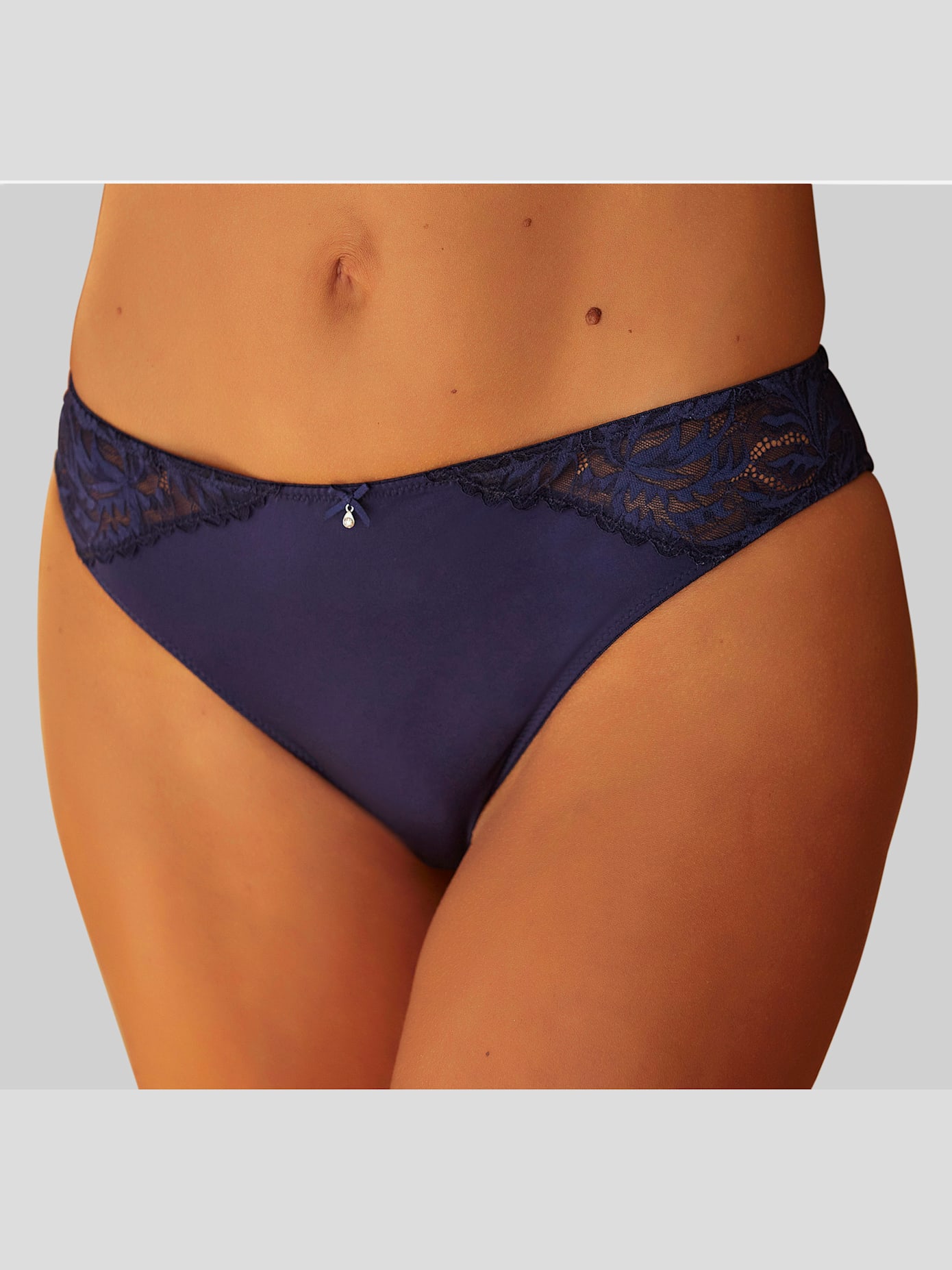 Bas de maillot de bain slip féminin avec coupe enveloppante