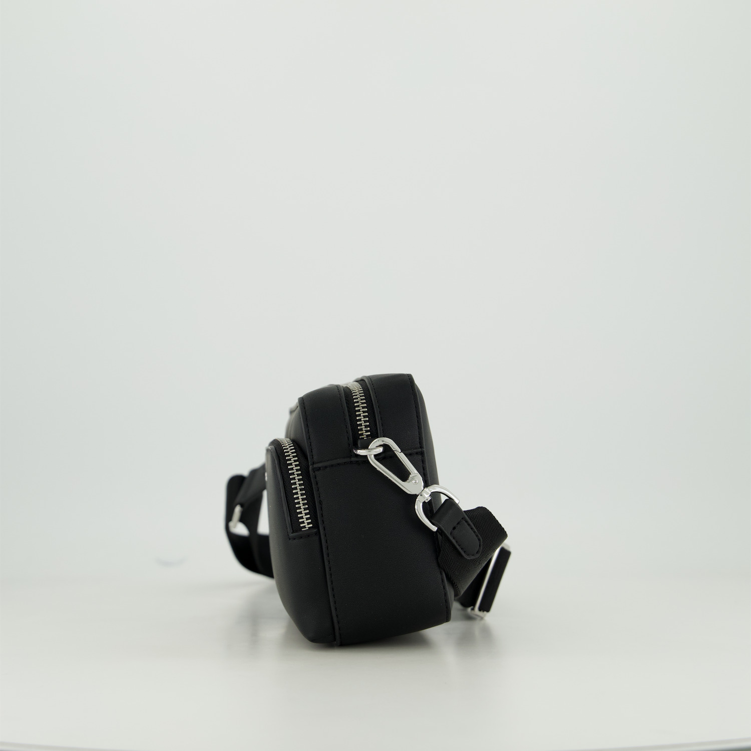 Calvin Klein CK MUST CAMERA BAG