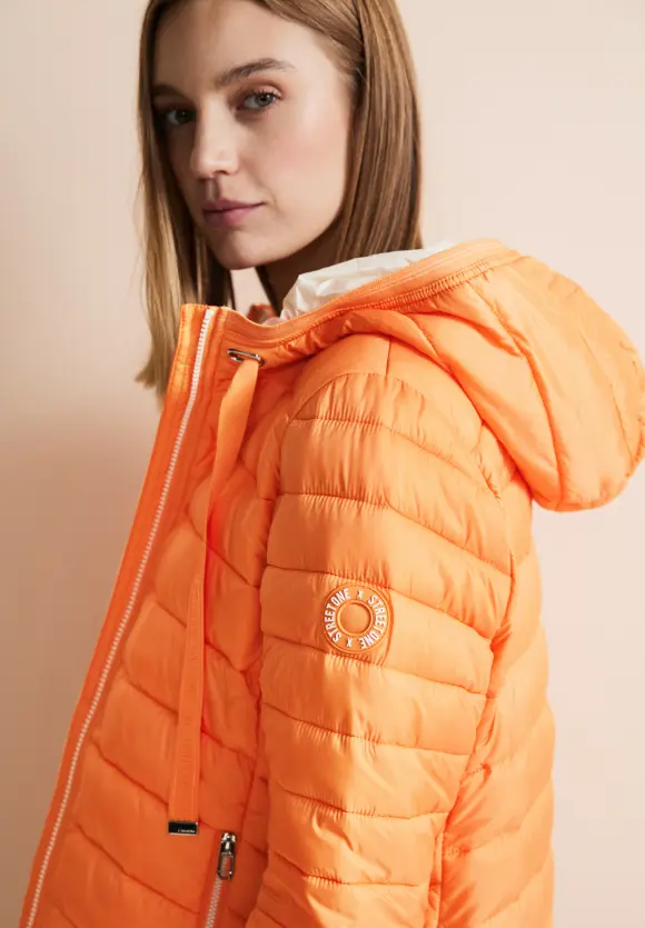 Kurze Steppjacke - strong apricot