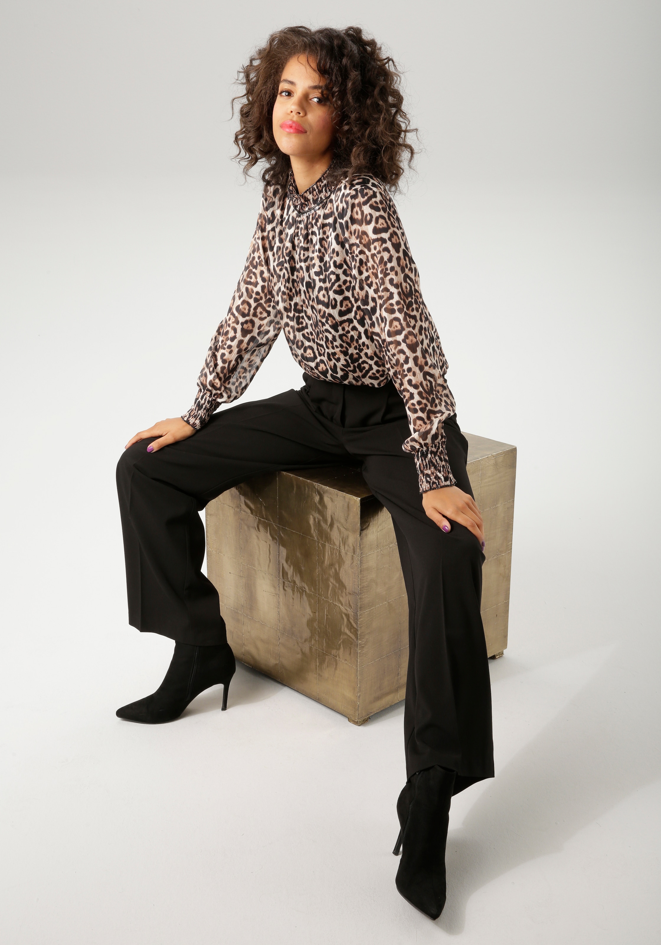 Aniston CASUAL Chiffonbluse , im Leo-Druck mit goldfarbenen Glitzerstreifen - NEUE KOLLEKTION