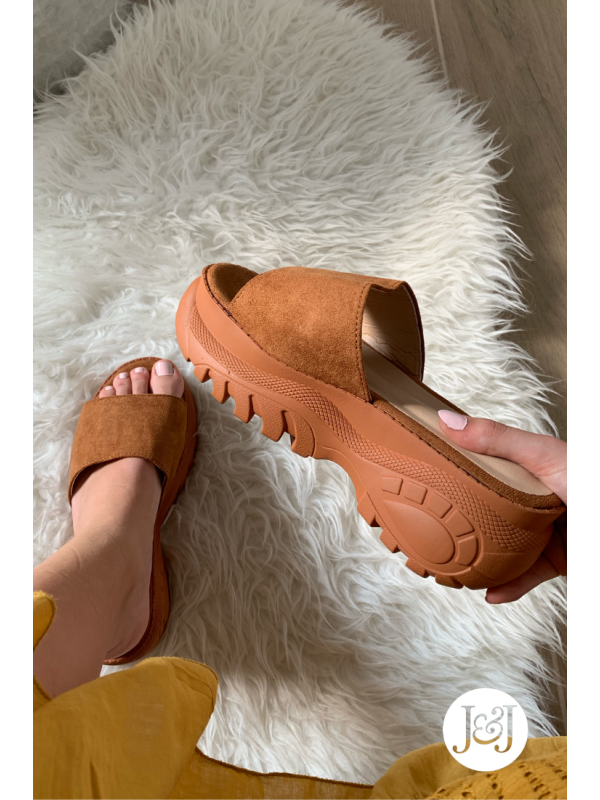 Nu-pieds marron 'Prune'