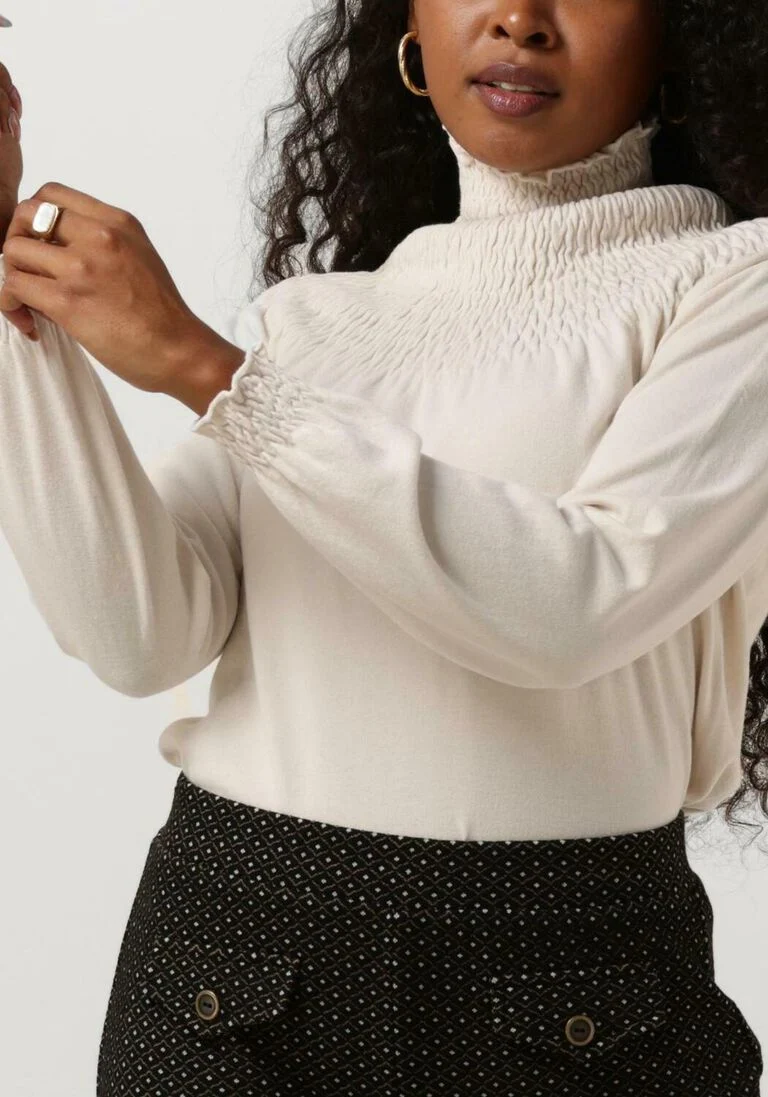 SUMMUM witte summum  smocked sweater basic knit