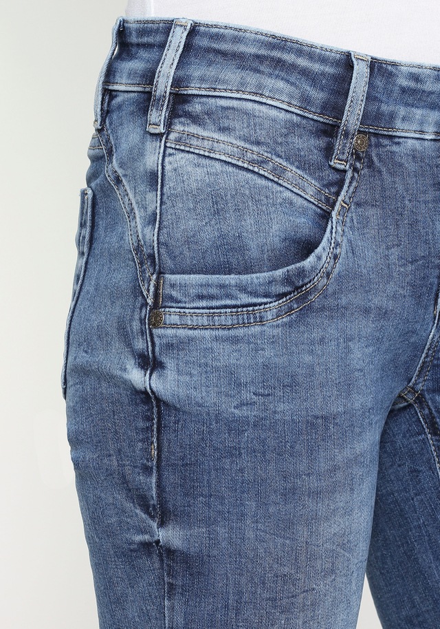 GANG Slim-fit-Jeans »94JOJO« Bewegungsfreiheit mit grosser Formstabilität