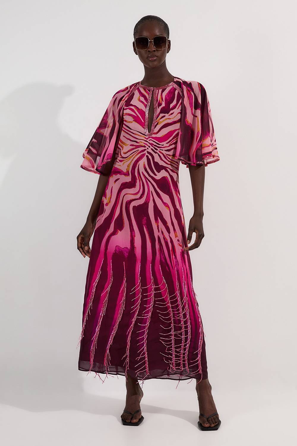 KarenMillen Robe Maxi Tissée à Manches Courtes en Georgette Ornée d'Imprimé Animalier