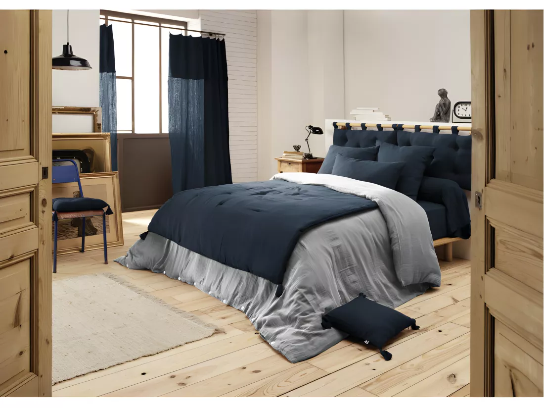 Édredon 150 x 150 cm gaze de coton bleu nuit avec 4 pompons - PEPA