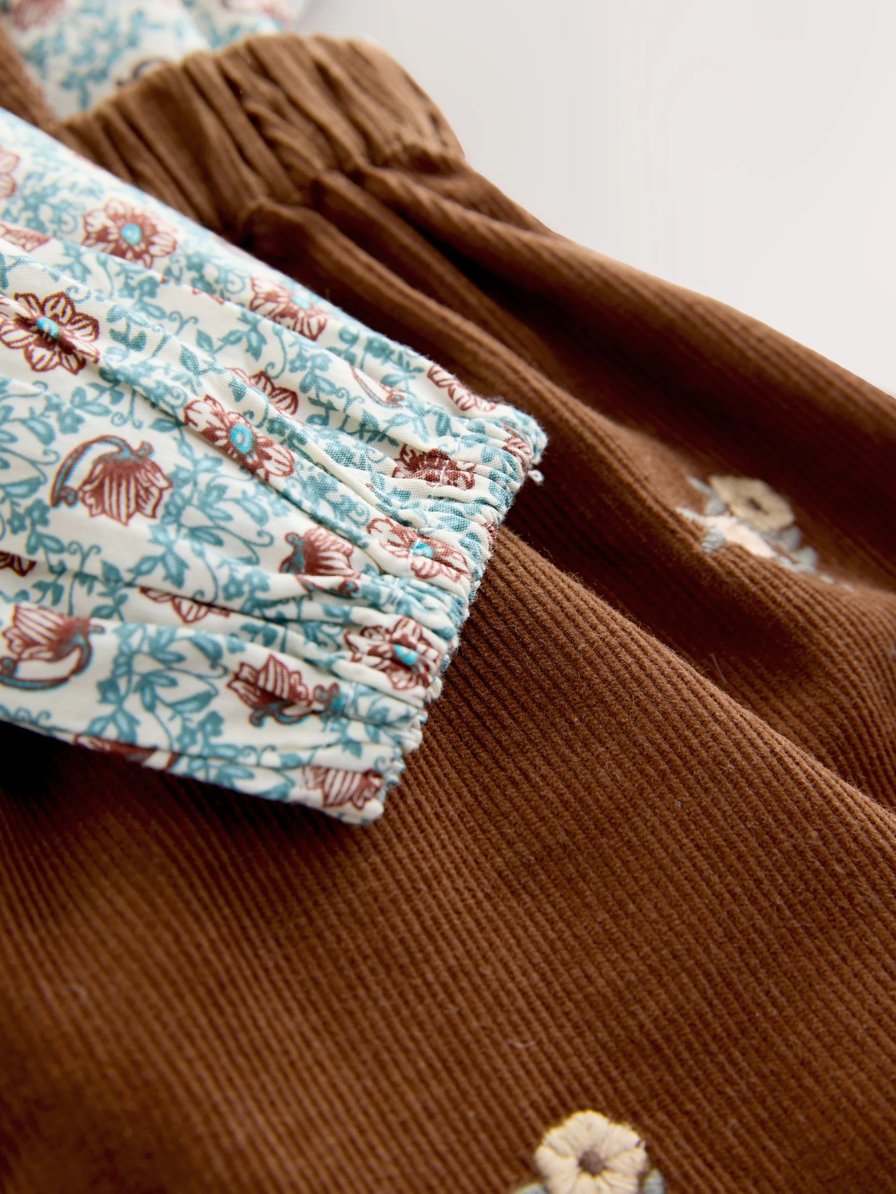 Chocoladebruin - Set van corduroy tuinbroek en blouse (3mnd -7jr)