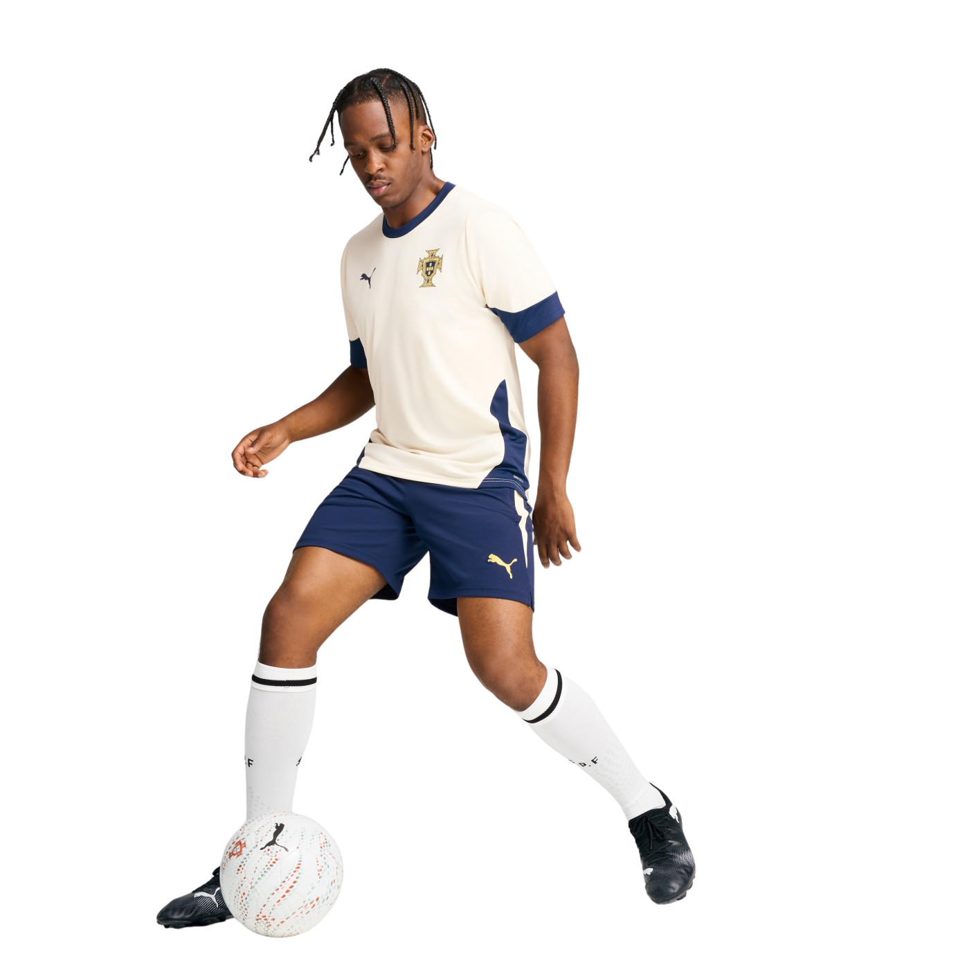PUMA Portugal Trainingsshirt 2025-2026 Gebroken Wit Donkerblauw