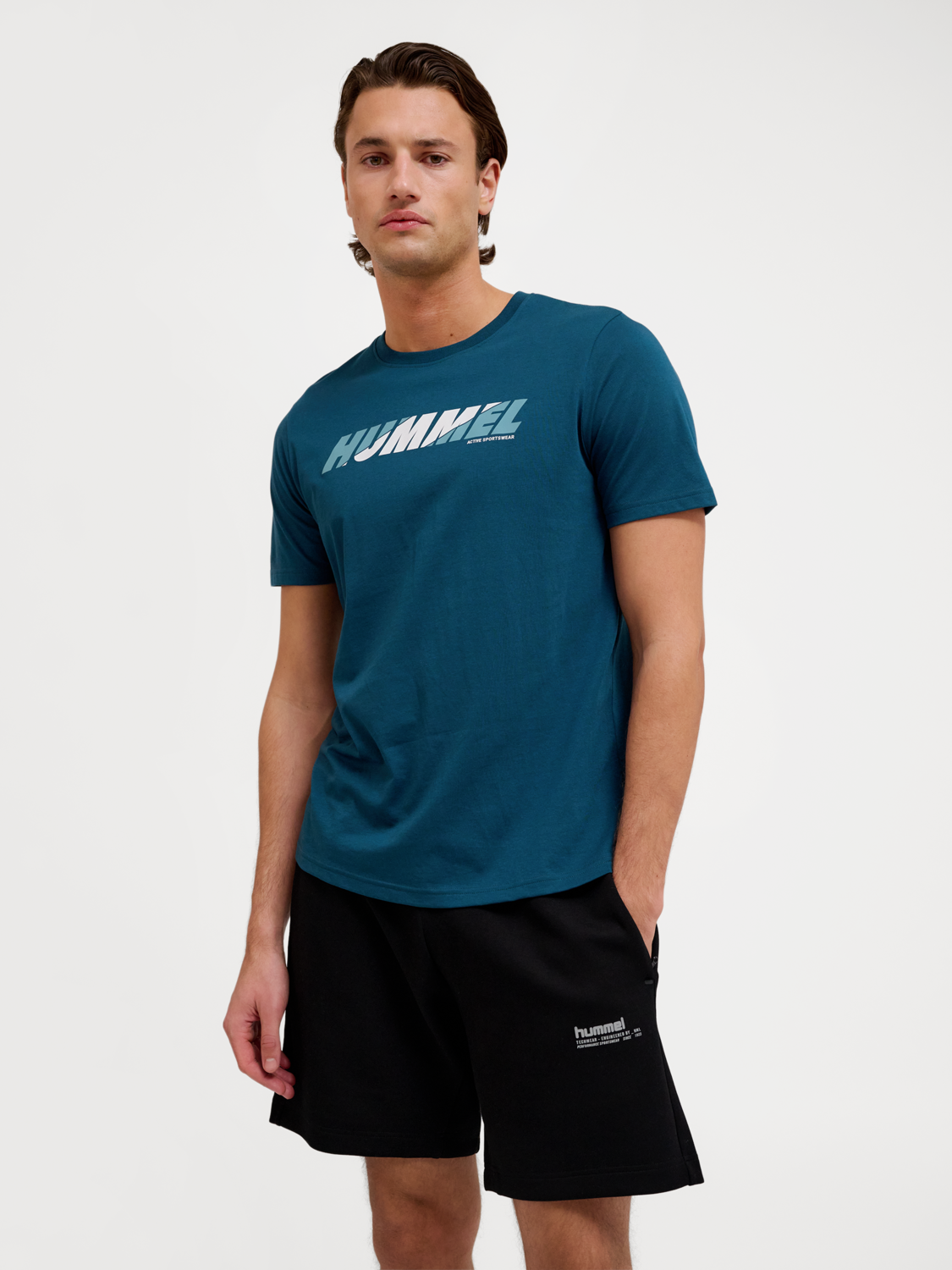 hmlGRAPHIC BOLD LOGO TEE