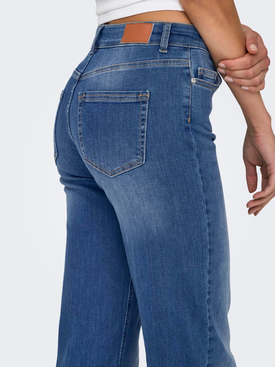 ONLBLUSH Mittlere Taille Gerade geschnitten Jeans Medium Blue Denim