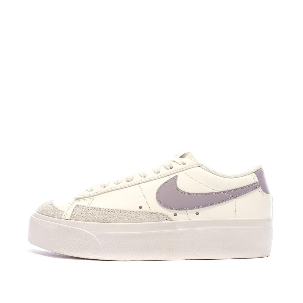 Nike Baskets Écru/Violet Femme Nike Blazer Low Platform