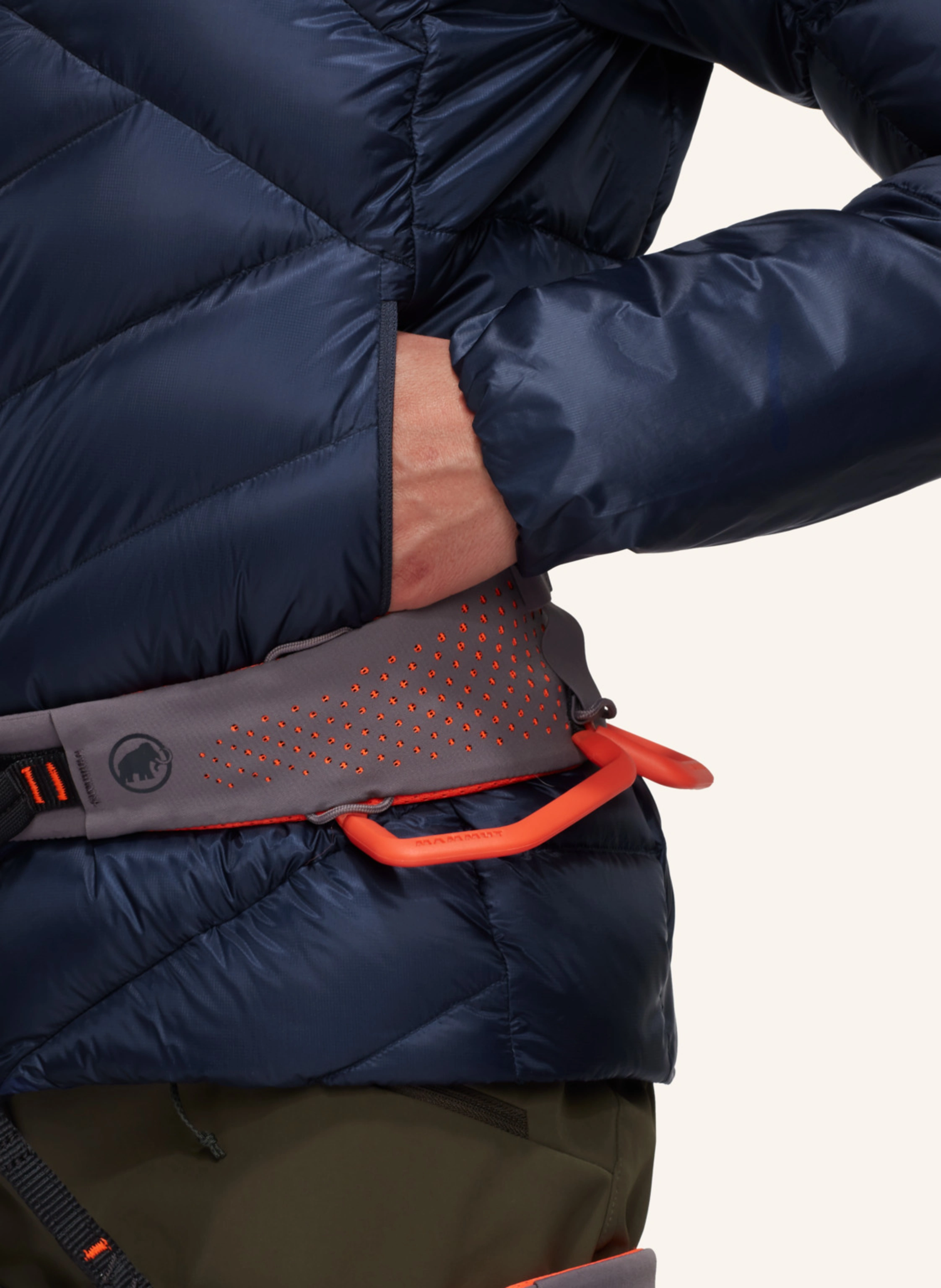 MAMMUT Daunenjacke TAISSmit Kapuze