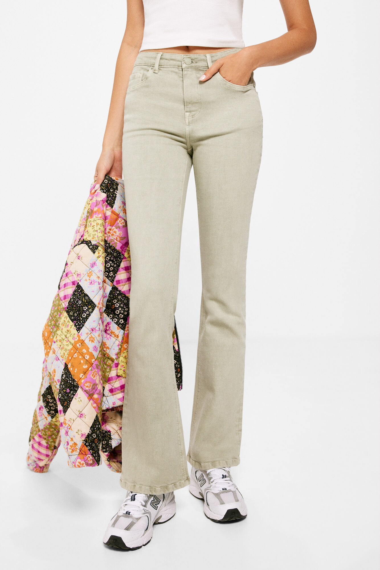 Calça jeans com lavagem sustentável e corte bota™