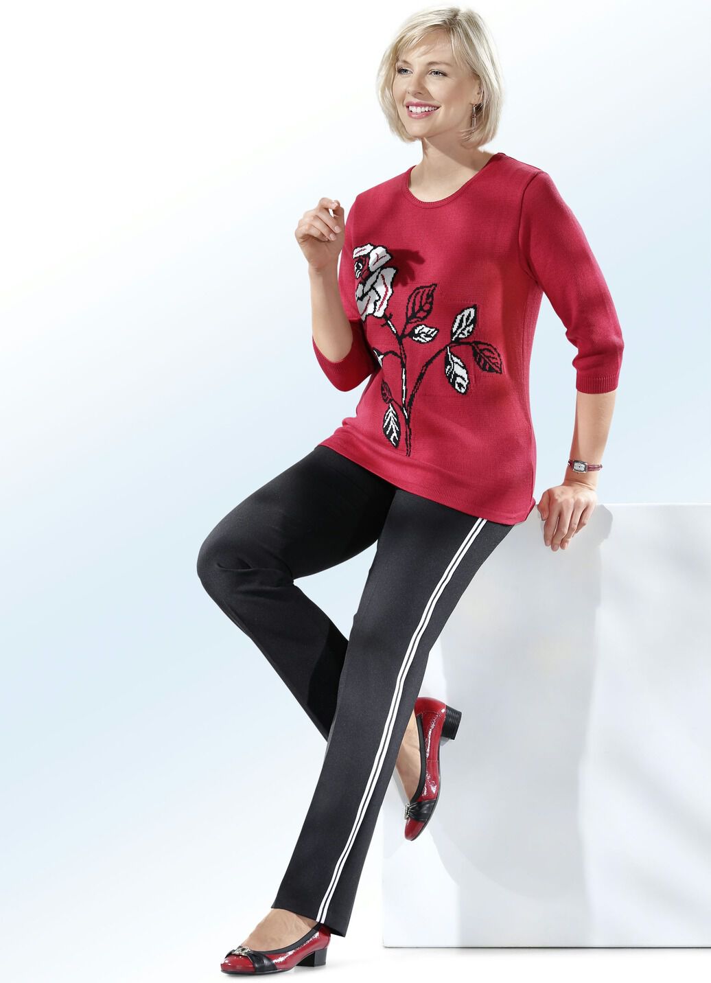 Hose mit angesagtem Zierband