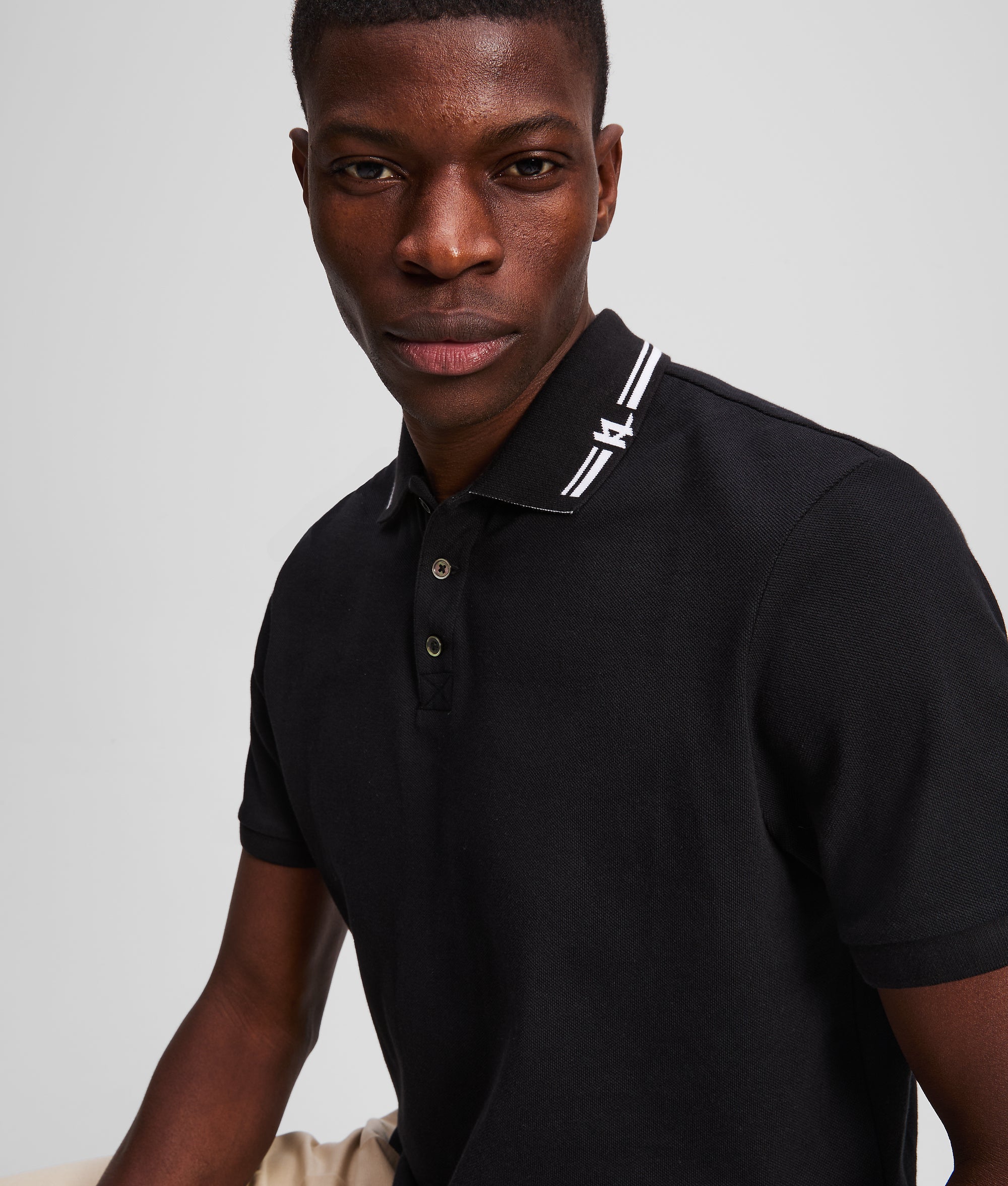 Poloshirt met contrasterende bies