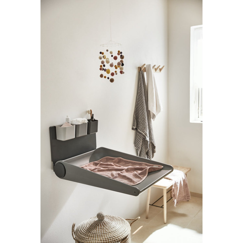 Køb Leander Wally Væghængt Puslebord Dusty Grey