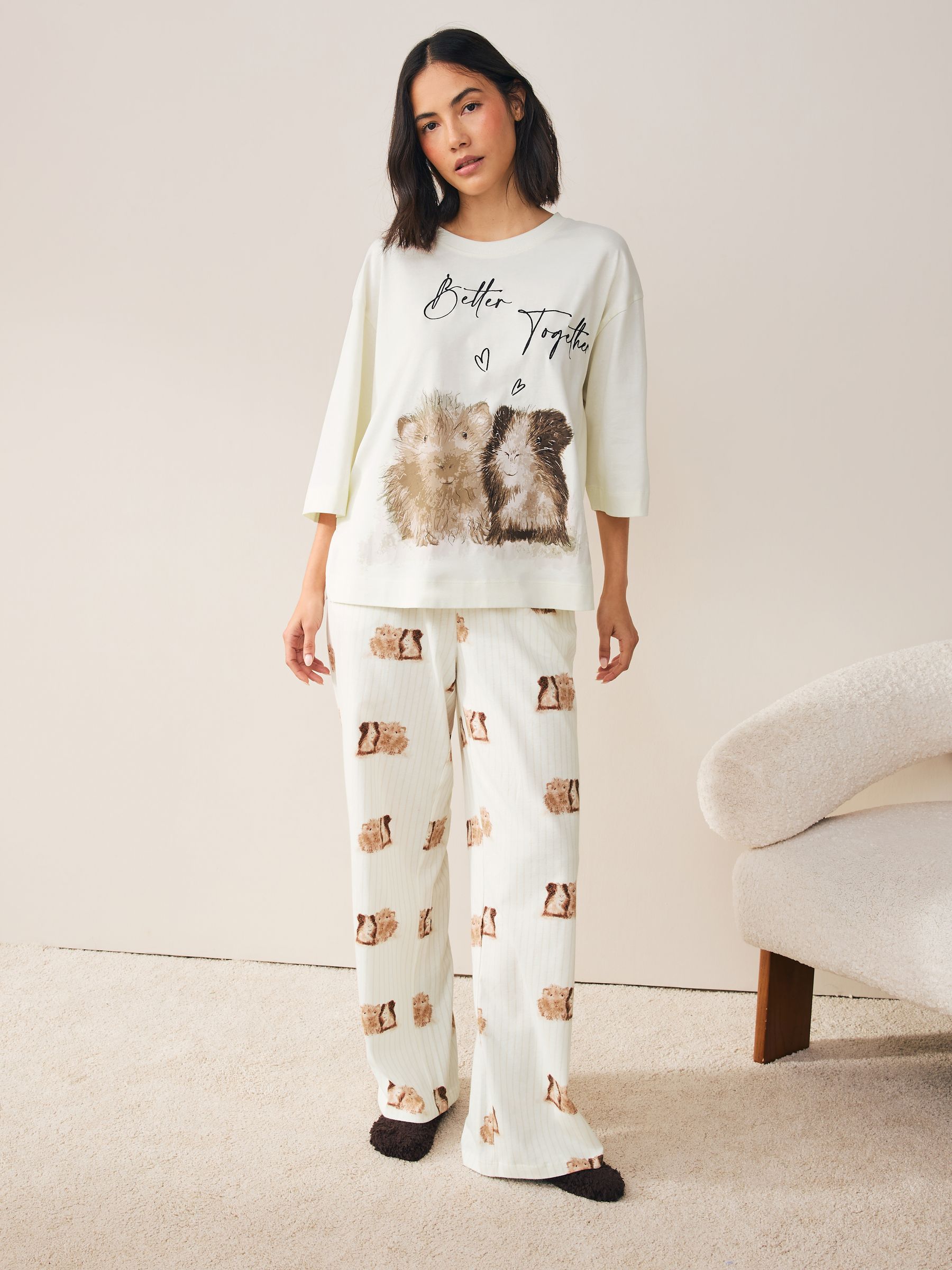 Crème met cavia - Tricot pyjama met korte mouwen