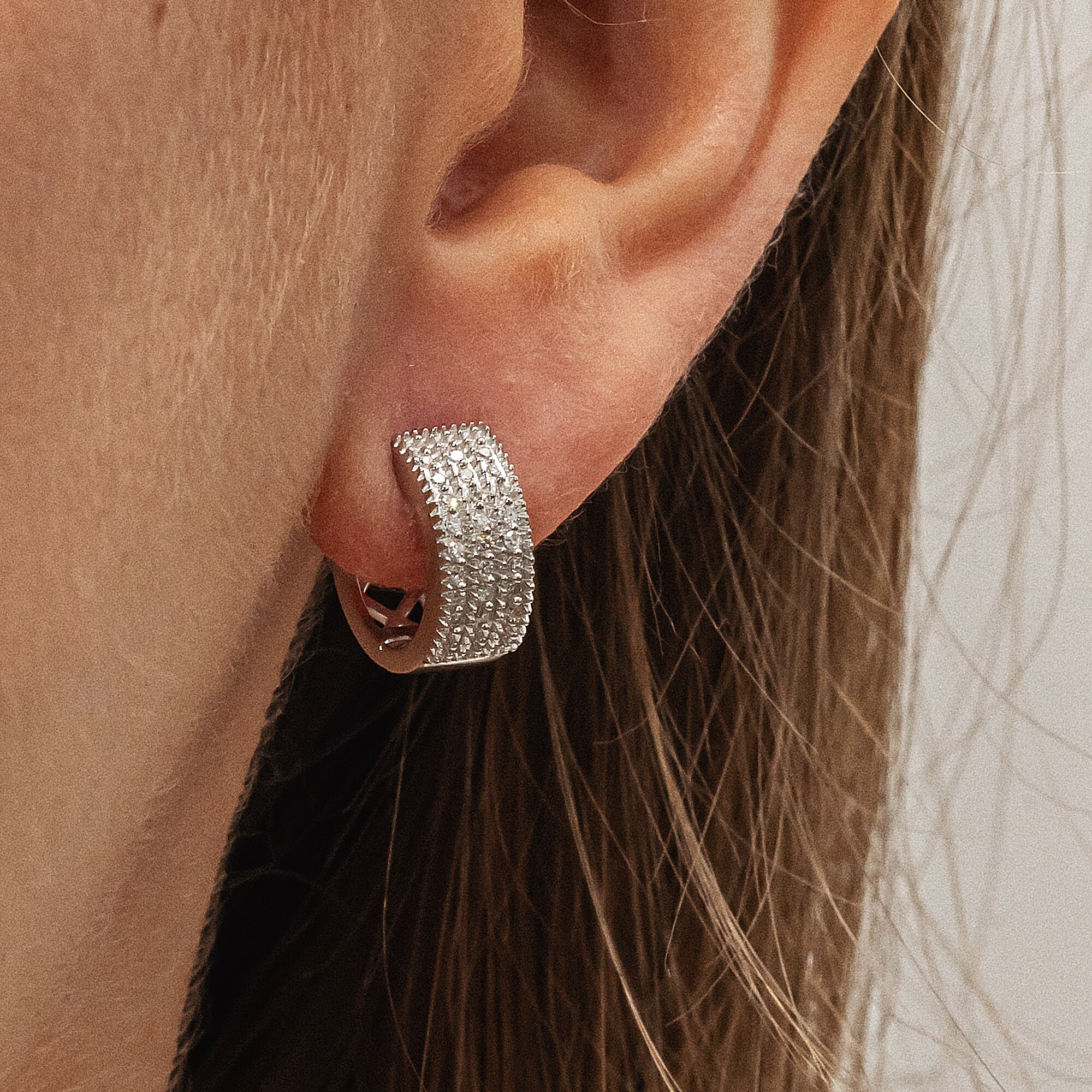 Diamonds by Ellen K. Ohrringe Gold 585 mit 48x Diamant zus. 0,15ct.