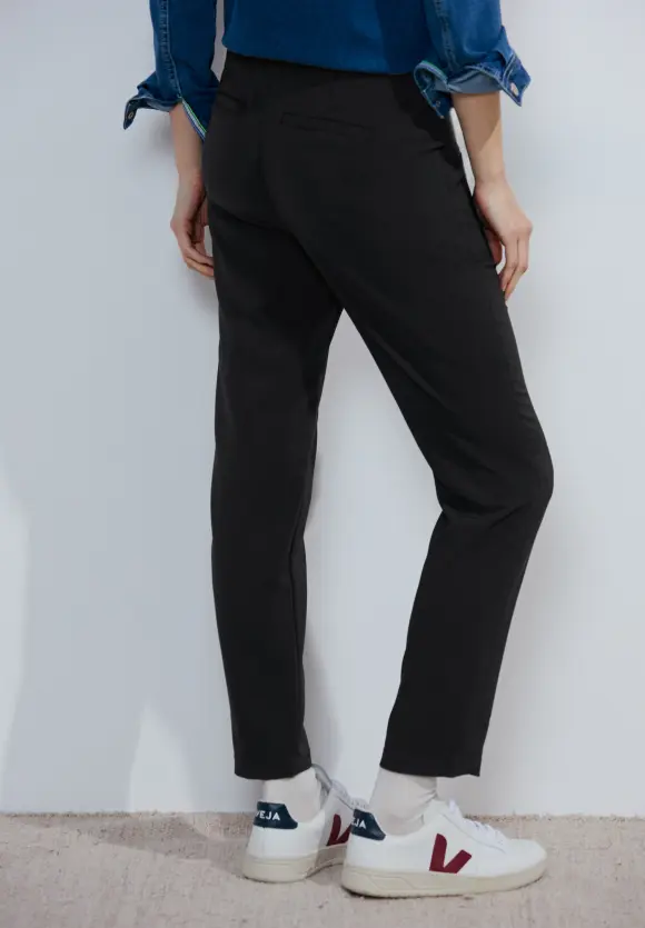 Casual Fit Hose - Black