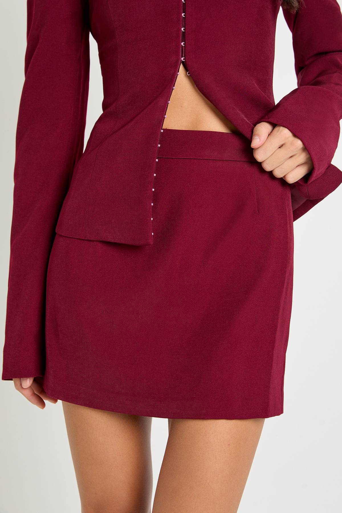 boohoo Blazer long ajusté à manches baril et à taille cintrée