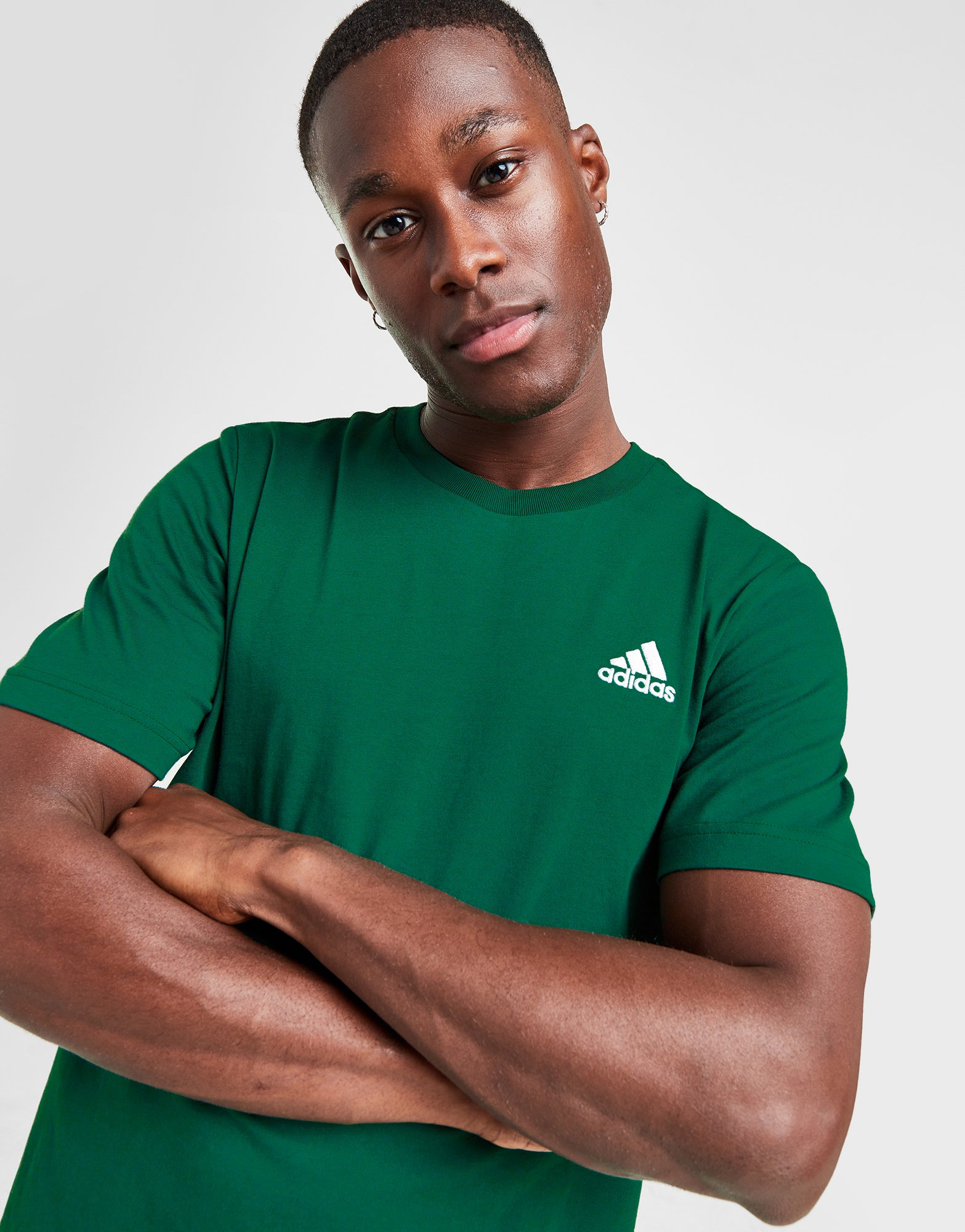adidas T-shirt en jersey à petit logo brodé Essentials