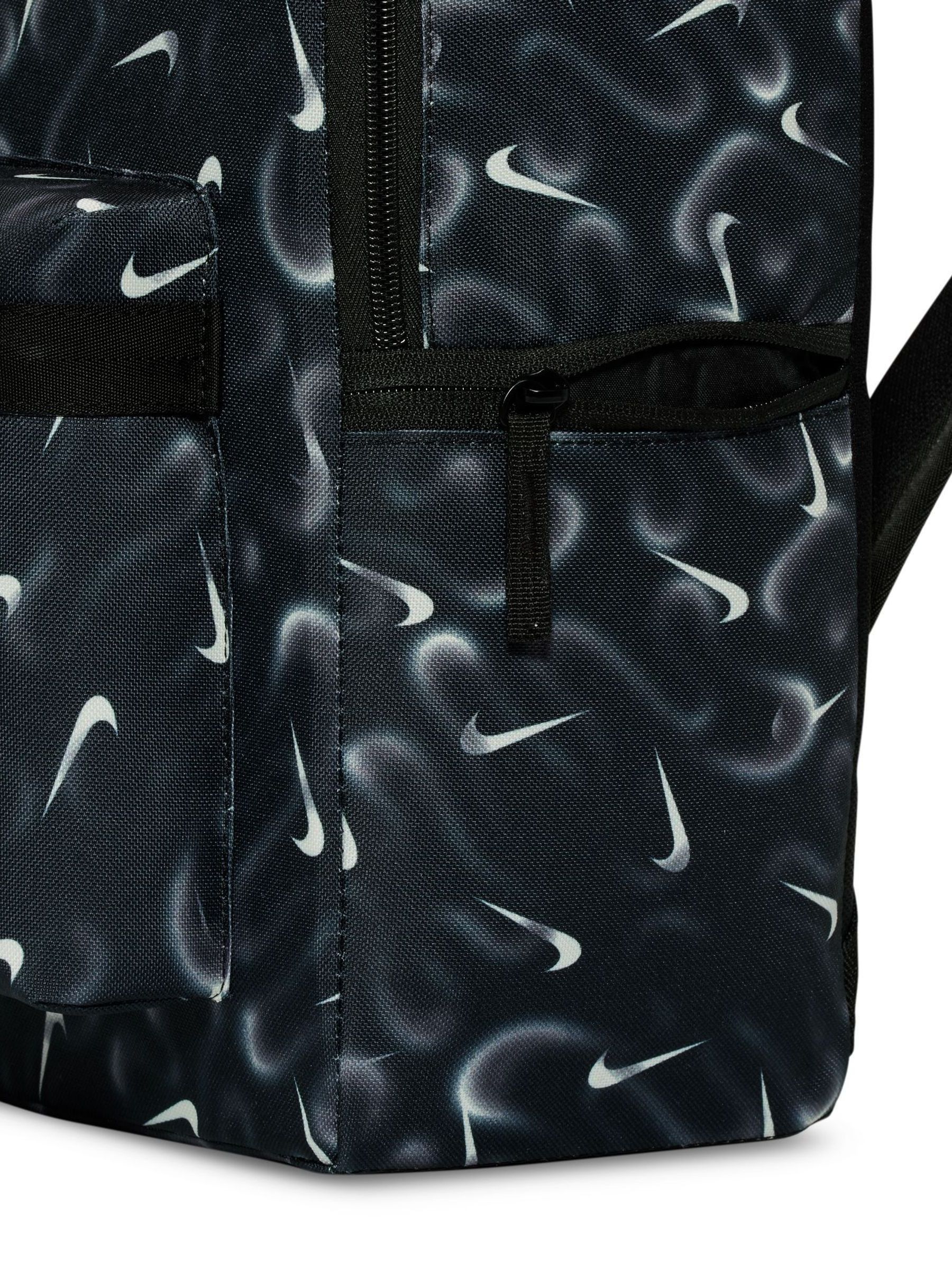 Zwart - Nike Airbrush Logo Heritage rugzak