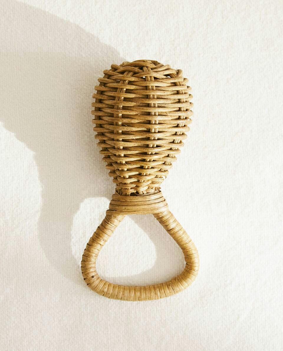 Chocalho de rattan