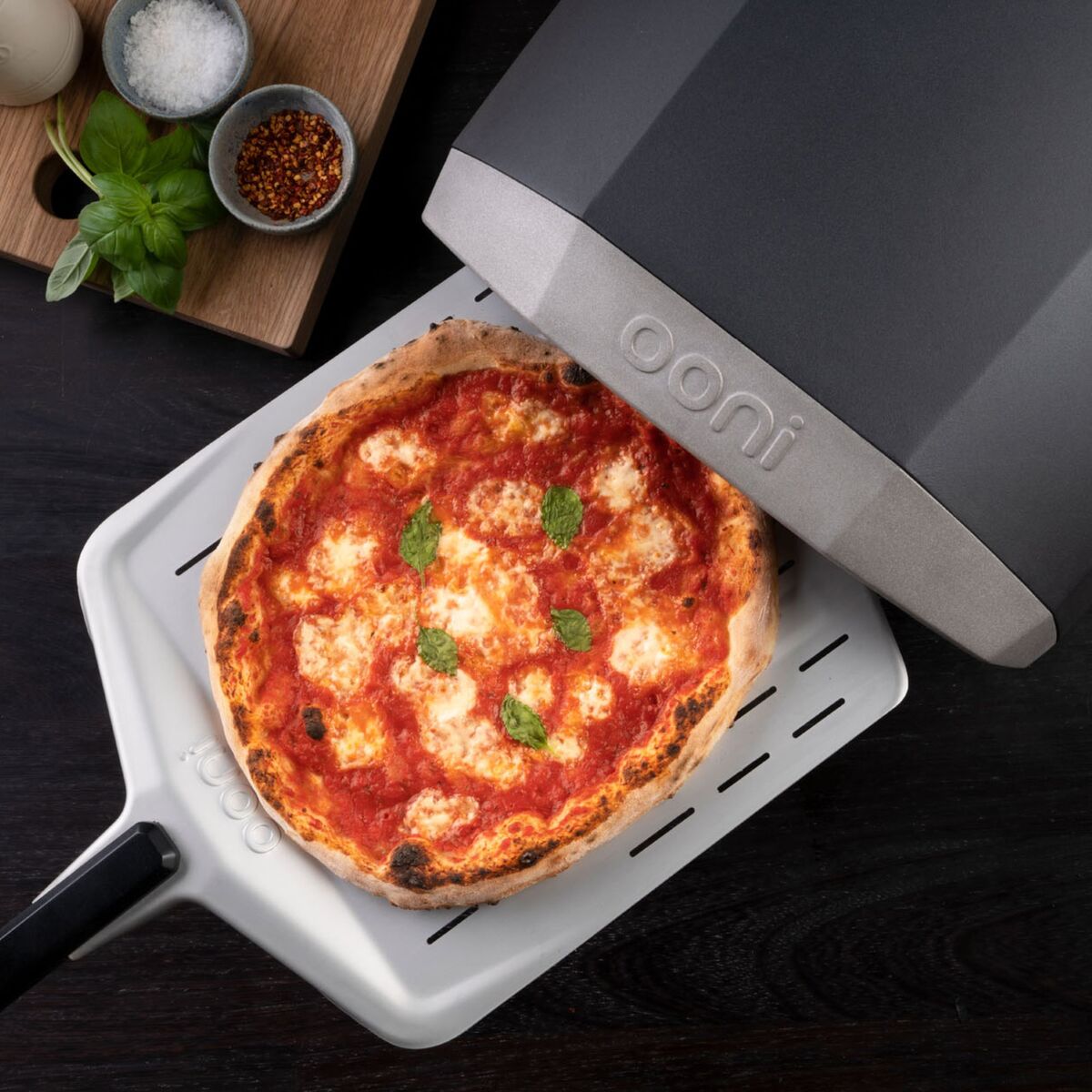 Perforert pizzaspade, 30,5 cm