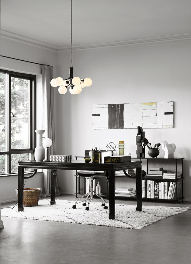 Nuura Apiales 9, satin black / opal Satin black / opal