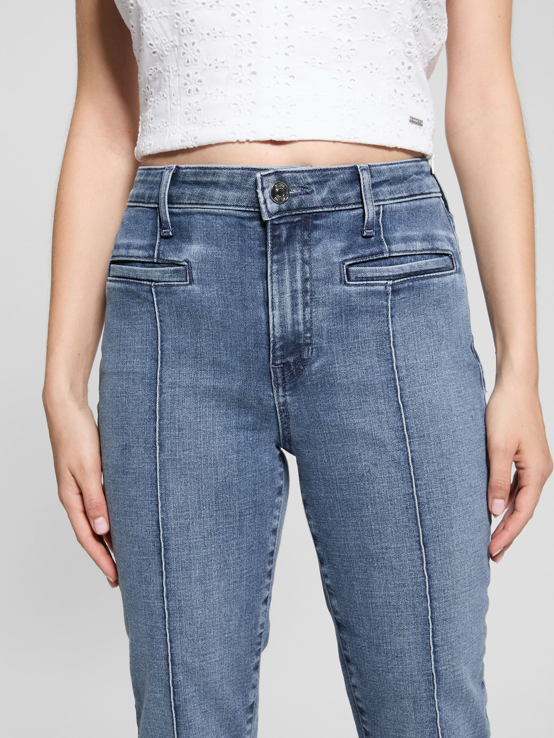Calça Capri Cade em Jeans