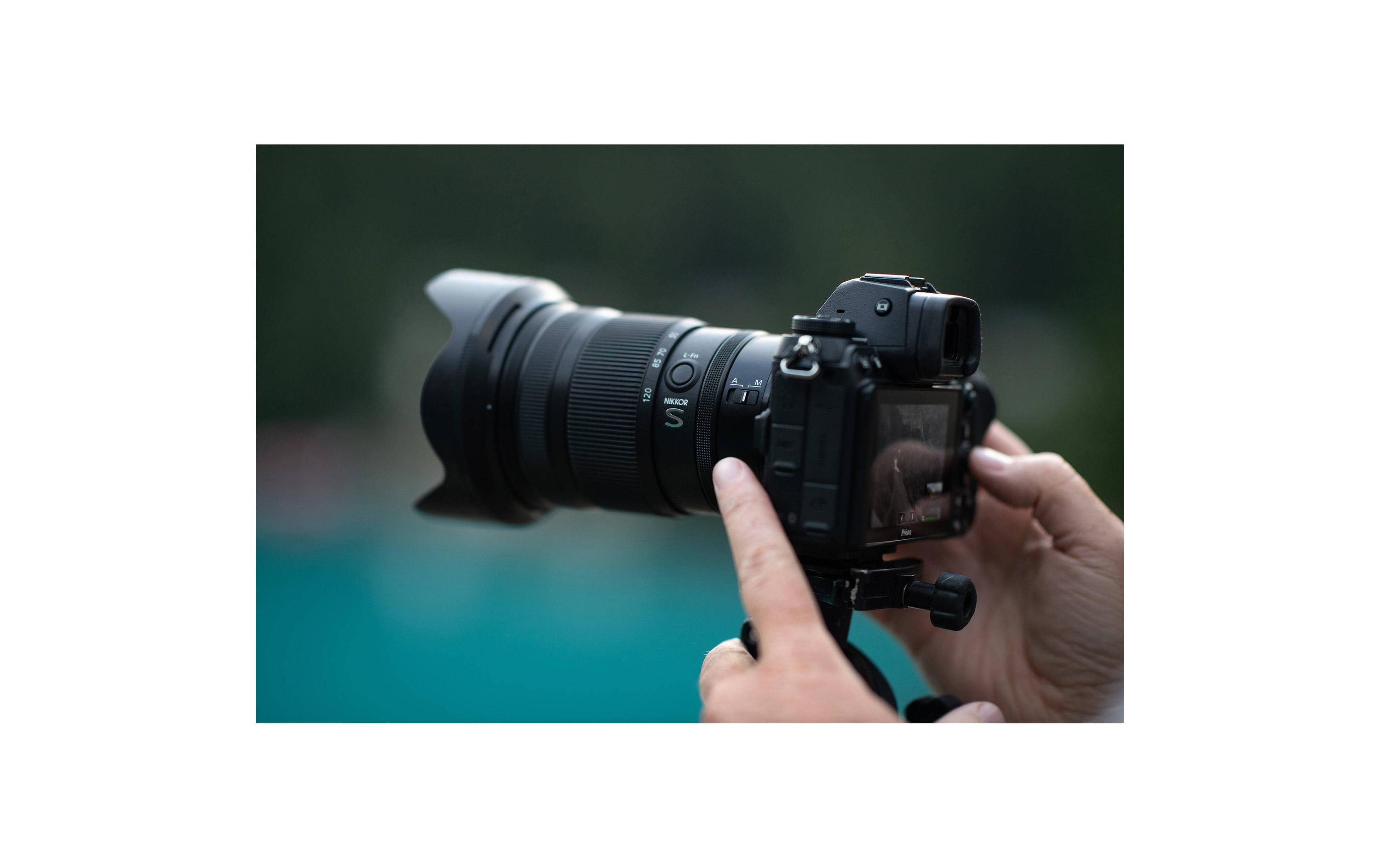 Zoomobjektiv NIKKOR Z 24-120mm F/4 S Nikon Z<br>Äusserst vielseitiges Weitwinkel-Tele-Zoomobjektiv