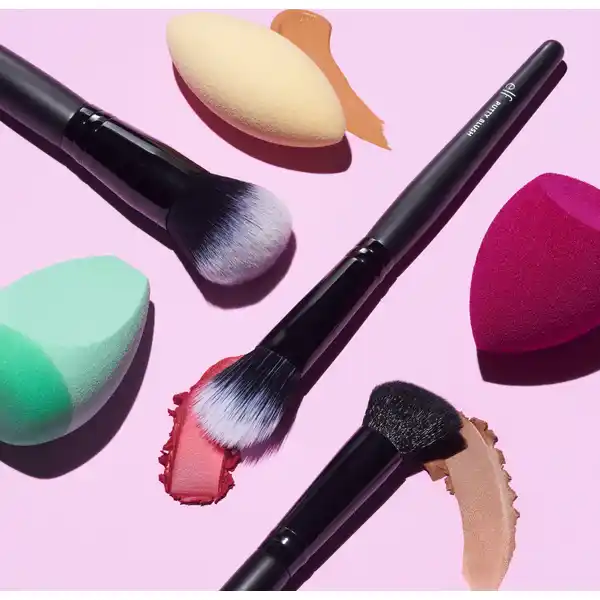 Contouring Brush