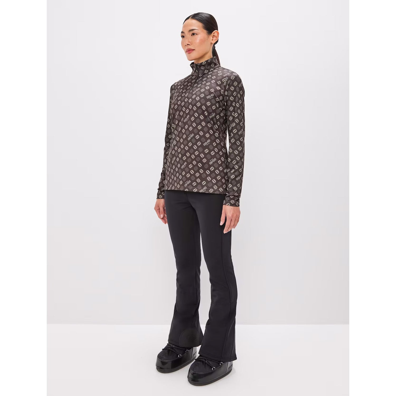 8848  Monogram W 1/2 Zip
