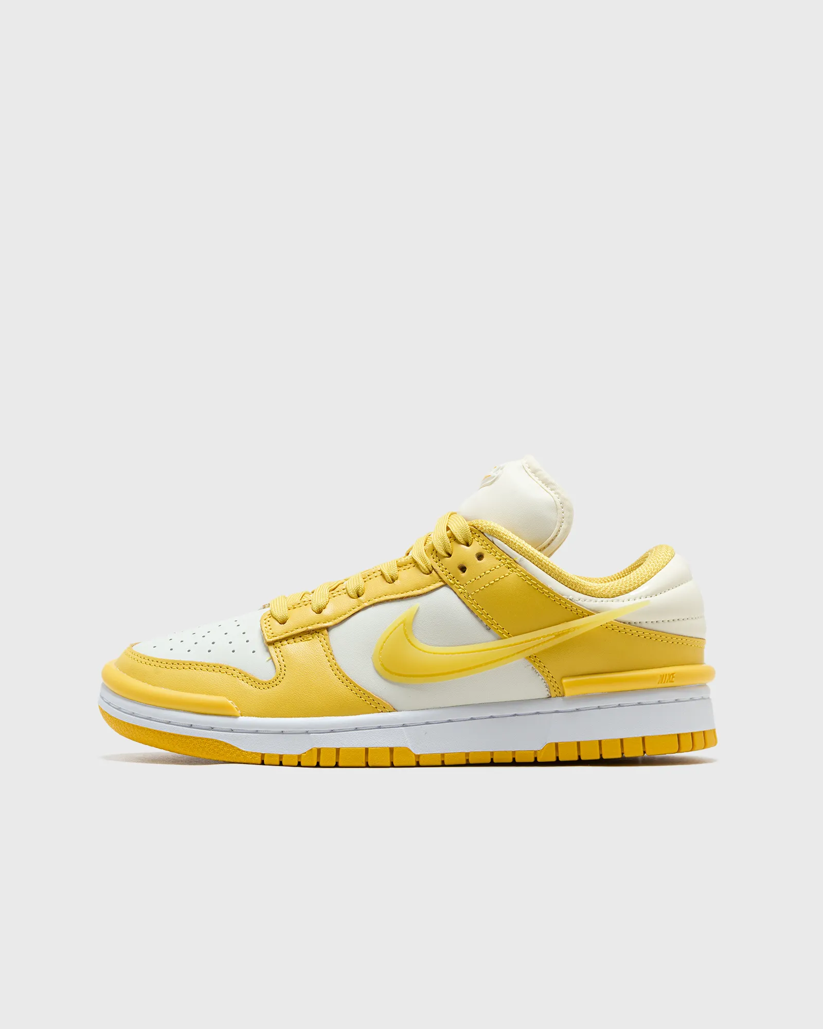Nike W NIKE DUNK LOW  TWIST 'Vivid Sulfur'