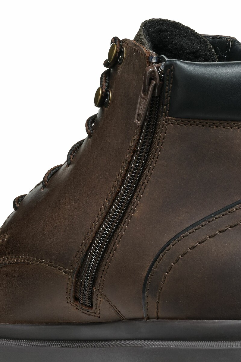 GEOX<br>Botas encontraram veterinários Andalo