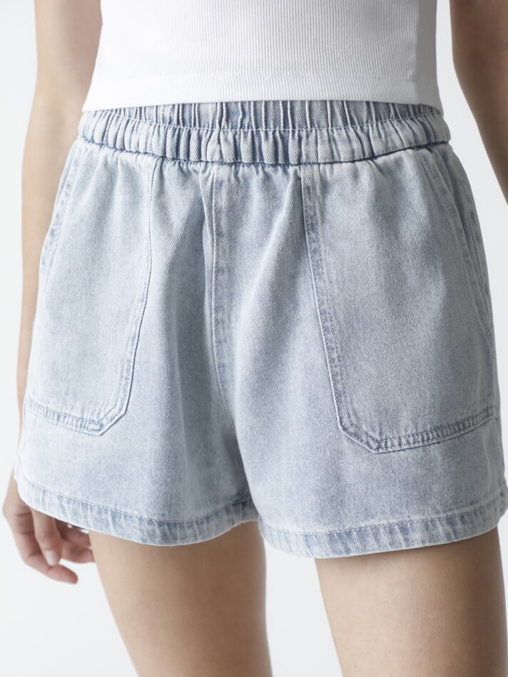 Calções jeans com bolsos - Azul claro