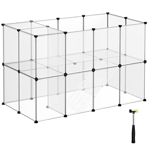 Romslig DIY Pet Playhouse med trygge paneler og terrasse