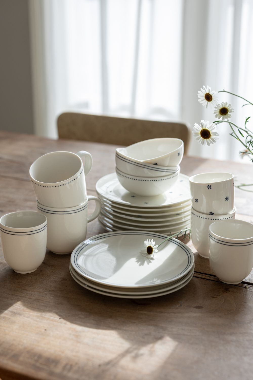 Beker met bloemetjes, organisch, porselein, Ø 7,6 cm