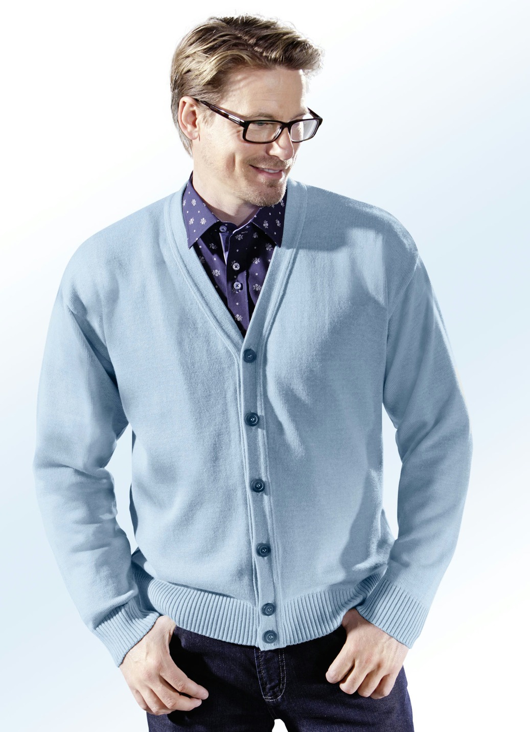 Cardigan mit durchgehender Knopfleiste in 4 Farben