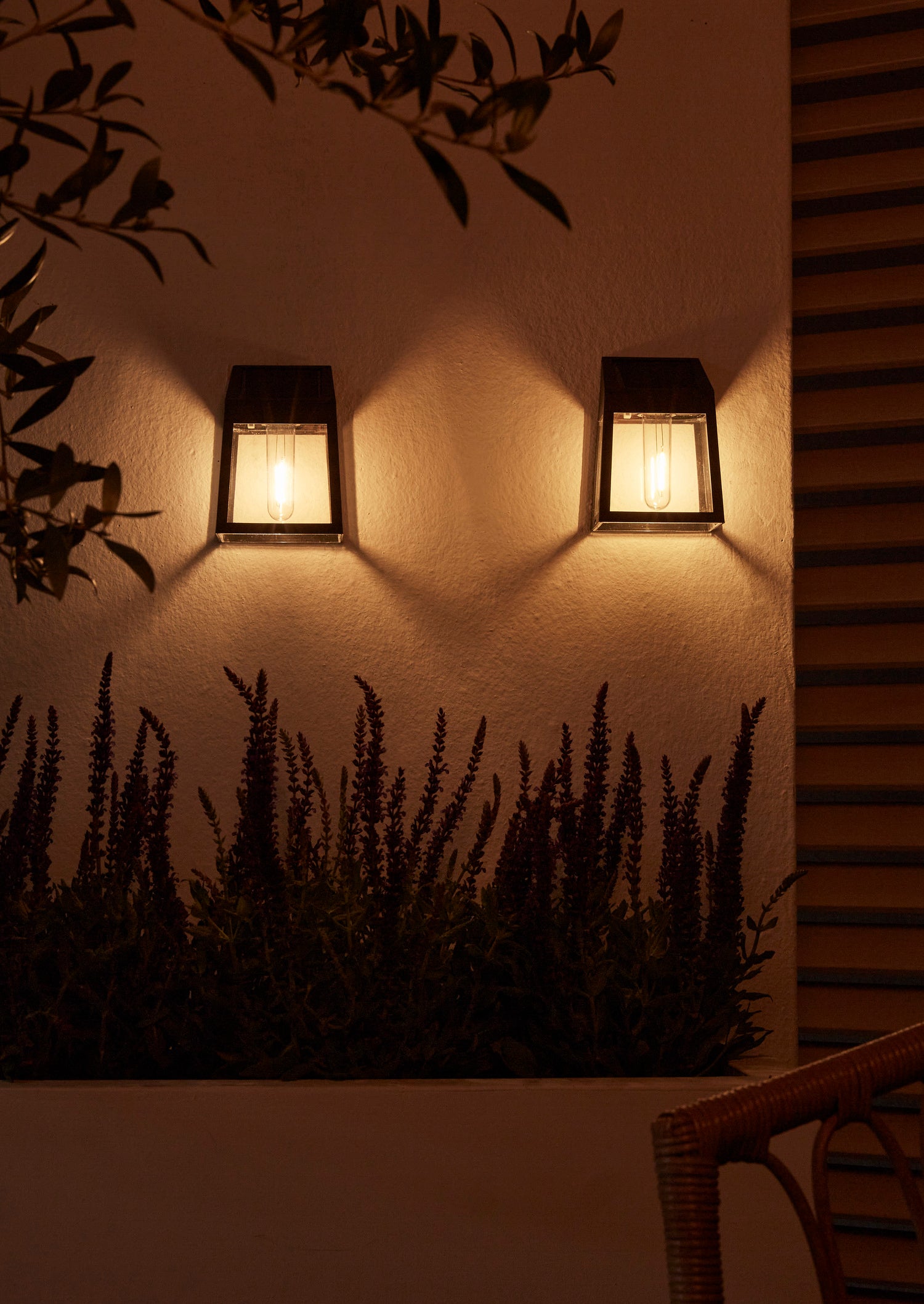 Luxform solar wandlamp Vigo zwart 6,7 x 9 x 13,4 cm